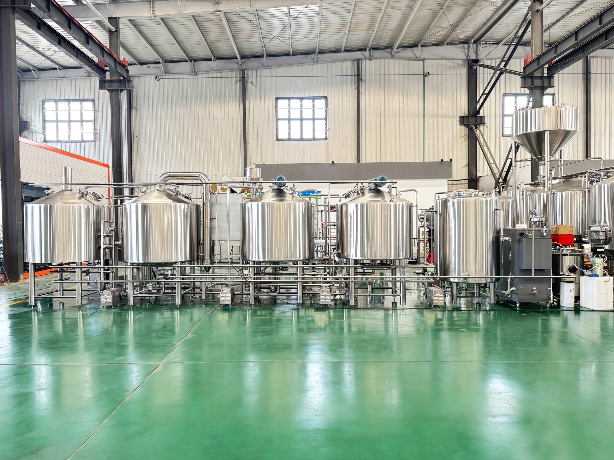 2000L 4 vessel brewery equipment