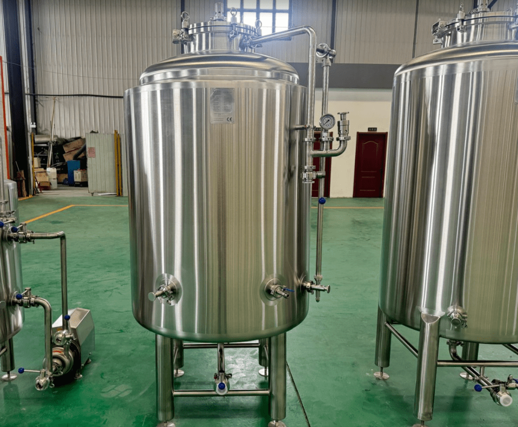 Carbonation tank